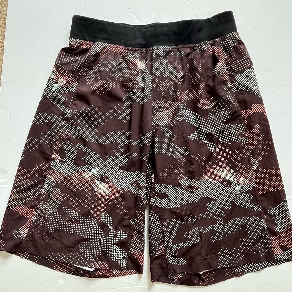 Lululemon T.H.E. Training Shorts Brown Size Medium